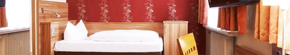 Hotel Marienbad Nuremberg ภายนอก รูปภาพ